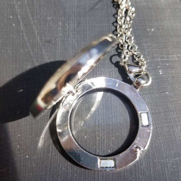 Tree of Life Locket Necklace - Picture 5 of 7